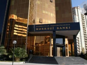 Azərbaycanda dörd bank çökür